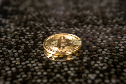 wp header logo 255 Bitcoin Mirroring Gold’s Rally: Analyst Sets $130,000 BTC Target By Q3 2025