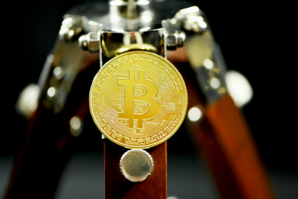 wp header logo 455 Bitcoin Shows Strength, But Binance Open Interest Divergence Flags Caution