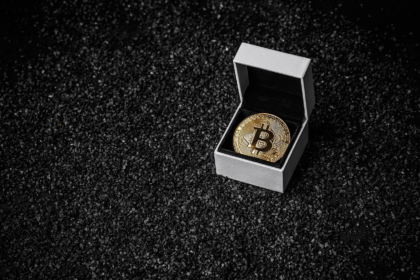 wp header logo 129 Bitcoin Sees Unusual Mix Of Whale Gains Secured And Realized Losses – What This Means