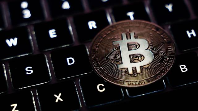 22 3 Bitcoin Slips as Asian Markets Track Wall Street Tech Selloff