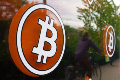 23 4 Bitcoin Edges Lower as Asia Follows Wall Street Tech Rout
