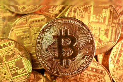 47 4 Crypto Market Cap Hits 8-Month Low, Analysts Warn of More Losses